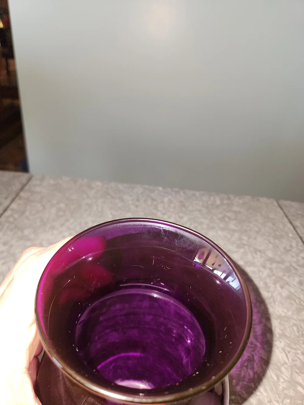 Source Unknown Amethyst Glass Vase